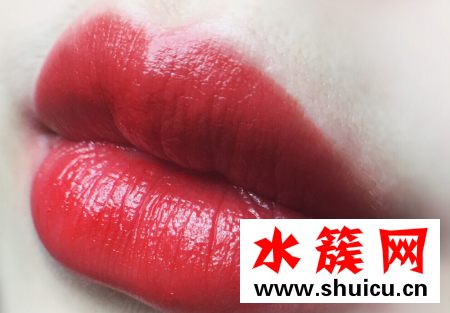 紀(jì)梵希限量版木蘭花系列唇膏306試色