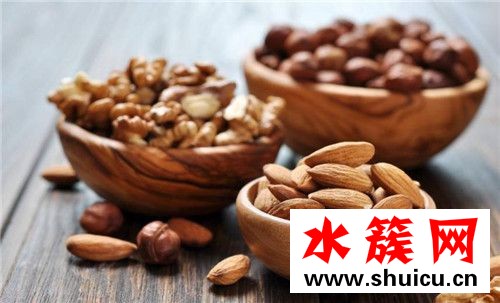 堅(jiān)持吃堅(jiān)果可以豐胸嗎