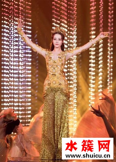 迪麗熱巴手臂粗是什么回事