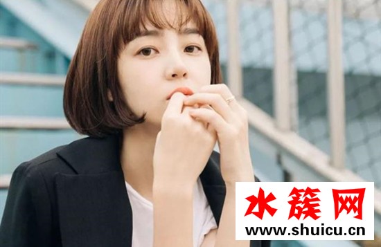 臉大的人什么發(fā)型顯臉小