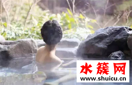 夏天適合泡溫泉嗎