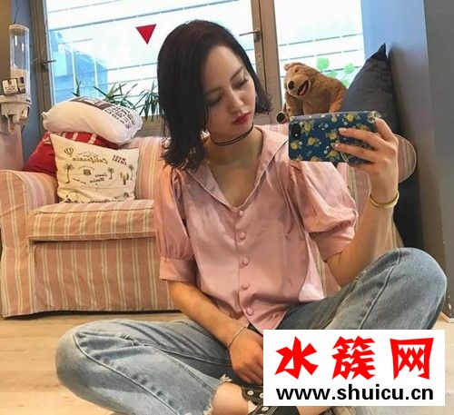 1.用發膠抓出性感水亮潤發