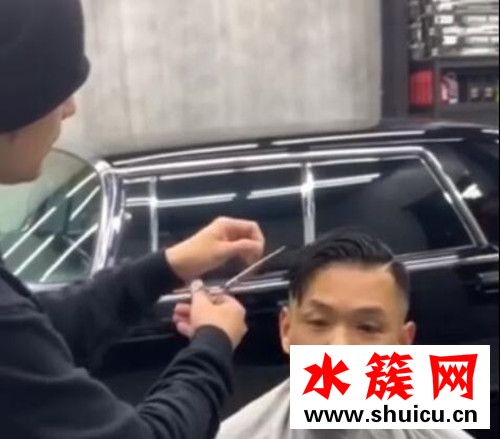 周杰倫給誰理發