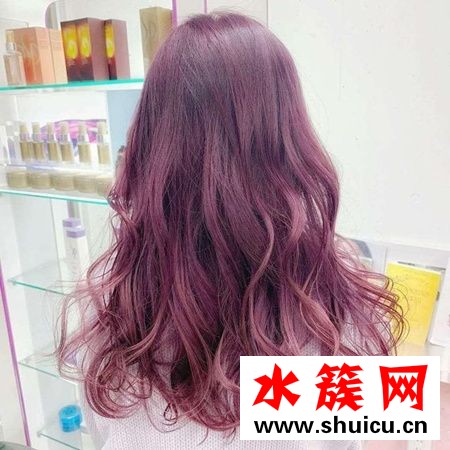 紅色頭發抖音流行女