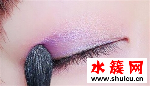 夏季脫妝怎么辦