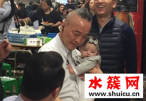 抖音香港筷子開啤酒大排檔在哪