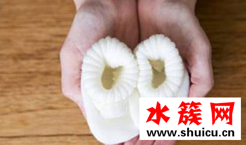 夏天生寶寶要穿襪子嗎？