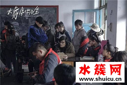 大象席地而坐劇情介紹