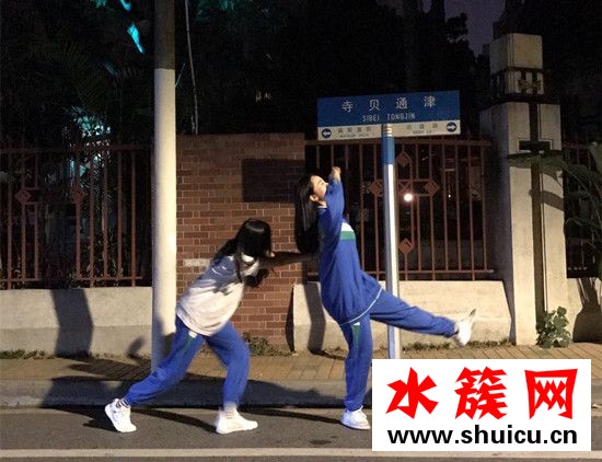 高考第一天穿什么顏色